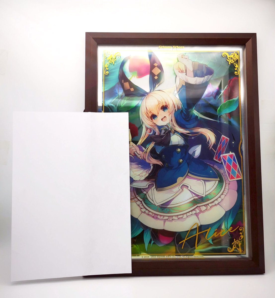 グリムエコーズ公式 (@grimmsechoes_pr) on Twitter photo アートフレームは販売サイトにもサイズ表記がありますが、大きくて重厚感のある作りになっています。参考までに、こちらA4用紙との比較画像です。
#グリムエコーズ アートフレームは販売サイトにもサイズ表記がありますが、大きくて重厚感のある作りになっています。参考までに、こちらA4用紙との比較画像です。
#グリムエコーズ