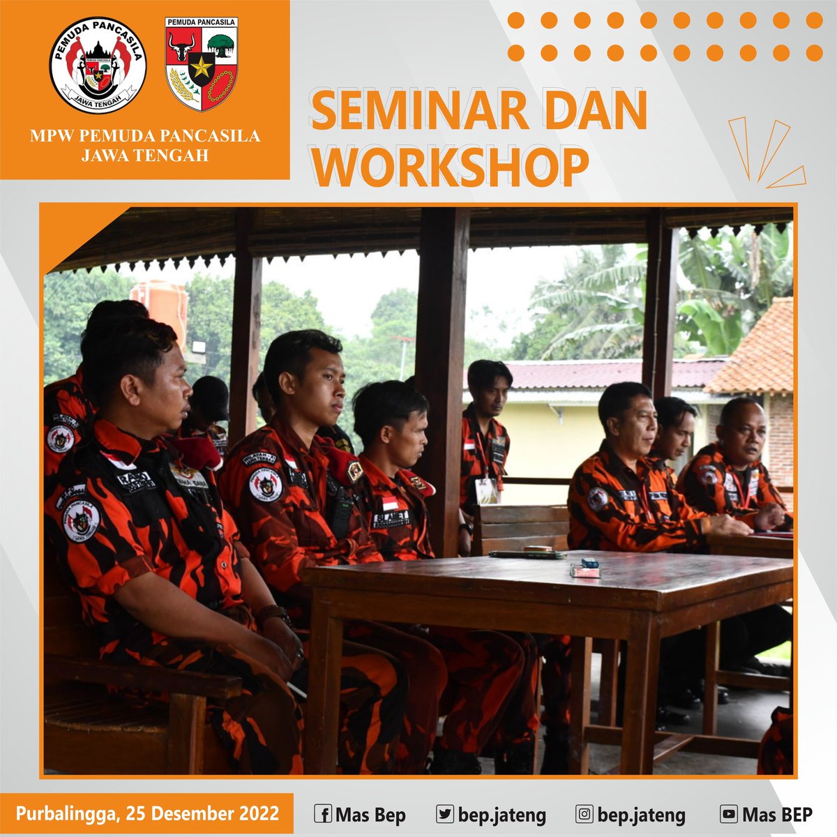 BepJateng's tweet photo. Kemarin (25/12), saya bersama beberapa pengurus MPW Pemuda Pancasila Jawa Tengah menghadiri acara Seminar dan Workshop Pembangunan Kepemudaan menuju Pemuda yang Berkarakter MPC Pemuda Pancasila Kab. Purbalingga.
#pemudapancasila 
#jawatengah https://t.co/AqjeA3Rst1