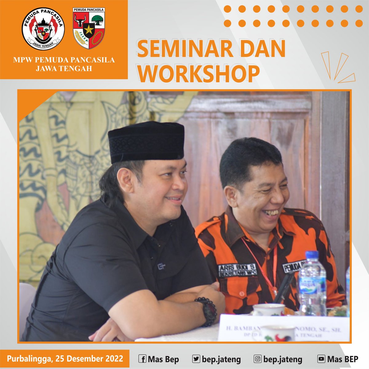 BepJateng's tweet photo. Kemarin (25/12), saya bersama beberapa pengurus MPW Pemuda Pancasila Jawa Tengah menghadiri acara Seminar dan Workshop Pembangunan Kepemudaan menuju Pemuda yang Berkarakter MPC Pemuda Pancasila Kab. Purbalingga.
#pemudapancasila 
#jawatengah https://t.co/AqjeA3Rst1