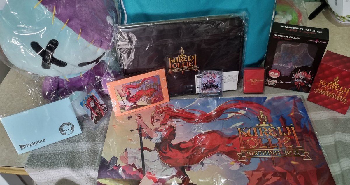 Rrazz426's tweet photo. #HOLL13DAY22 #Kureiji_Ollie 

I hope I'm using the right tags for this...

Sadly your second Anniversary merch hasn't arrived yet, and I don't have a shrine to show off yet either. 🥲One day...

In the mean time, please have a very scuffed photo of all my Ollie merch! https://t.co/KgosAHfuUd