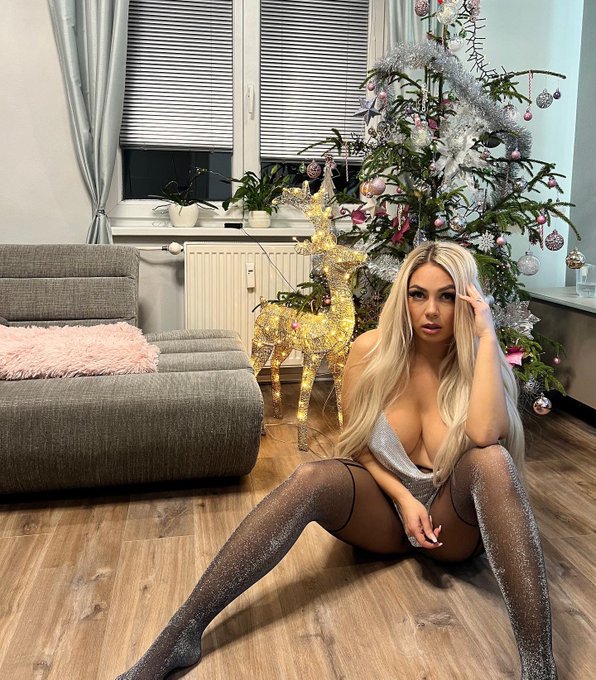 Merry Christmas 🎄🎄🎄💋💋💋 https://t.co/dNVOPkI2kj