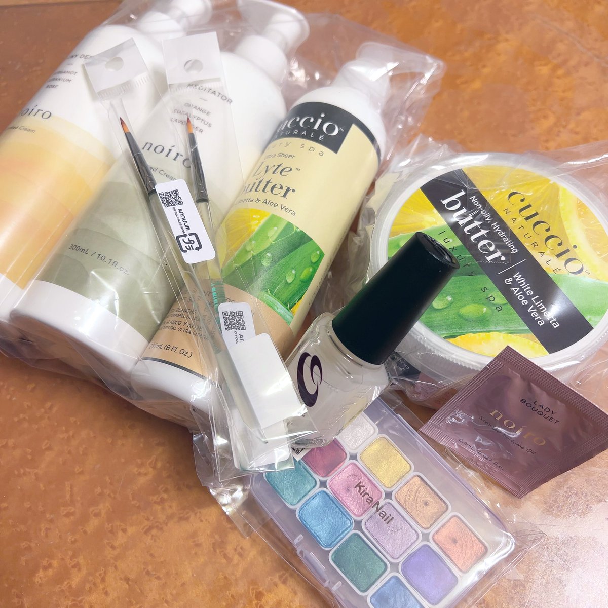yuri_kako_pika's tweet photo. Boxing Day SALEは
何も買わないよ😁(2回目)

個人輸入警察の方、
国内の買い物なので 監視対象
から外してくださいね♡

#セルフネイル #ネイル
#ネイル購入品 #ハンドケア
#cuccio #noiro https://t.co/4UwpZnp6J4