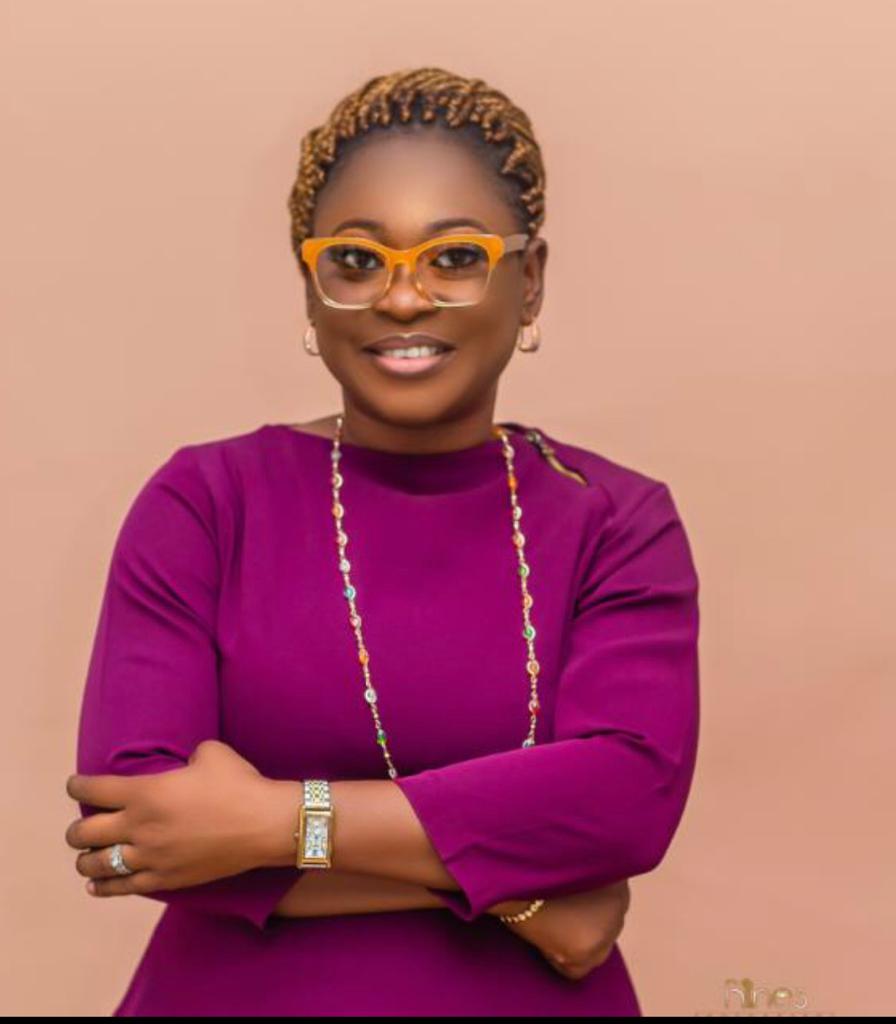 SaharaReporters's tweet photo. Christmas Day Tragedy: Trigger-Happy Nigerian Policeman Shoots Dead Female Lawyer, Omobolanle Raheem In Lagos | Sahara Reporters https://t.co/n5whPTikxj

@PoliceNG @PoliceNG_CRU @BenHundeyin https://t.co/3SBIAwK8zI