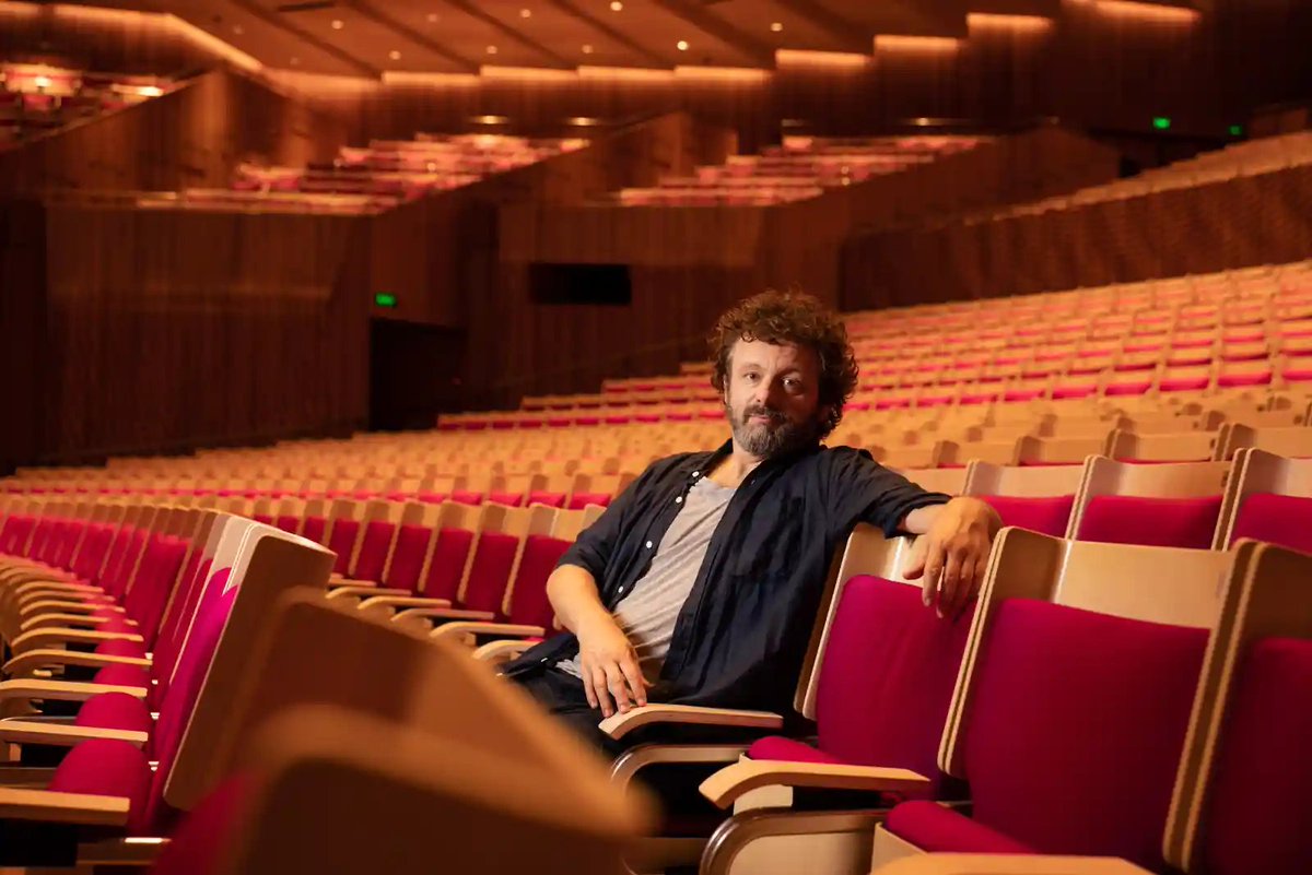 mixdevil66's tweet photo. #MichaelSheen on art, fear and #Amadeus: His breakthrough role was as a young #Mozart in #PeterHall’s Amadeus, opposite Suchet’s Salieri. Twenty-three years later, Sheen returns to the play for
@SydOperaHouse – this time as Mozart’s rival https://t.co/uUhnwp38Zx https://t.co/f3UJiWStRK