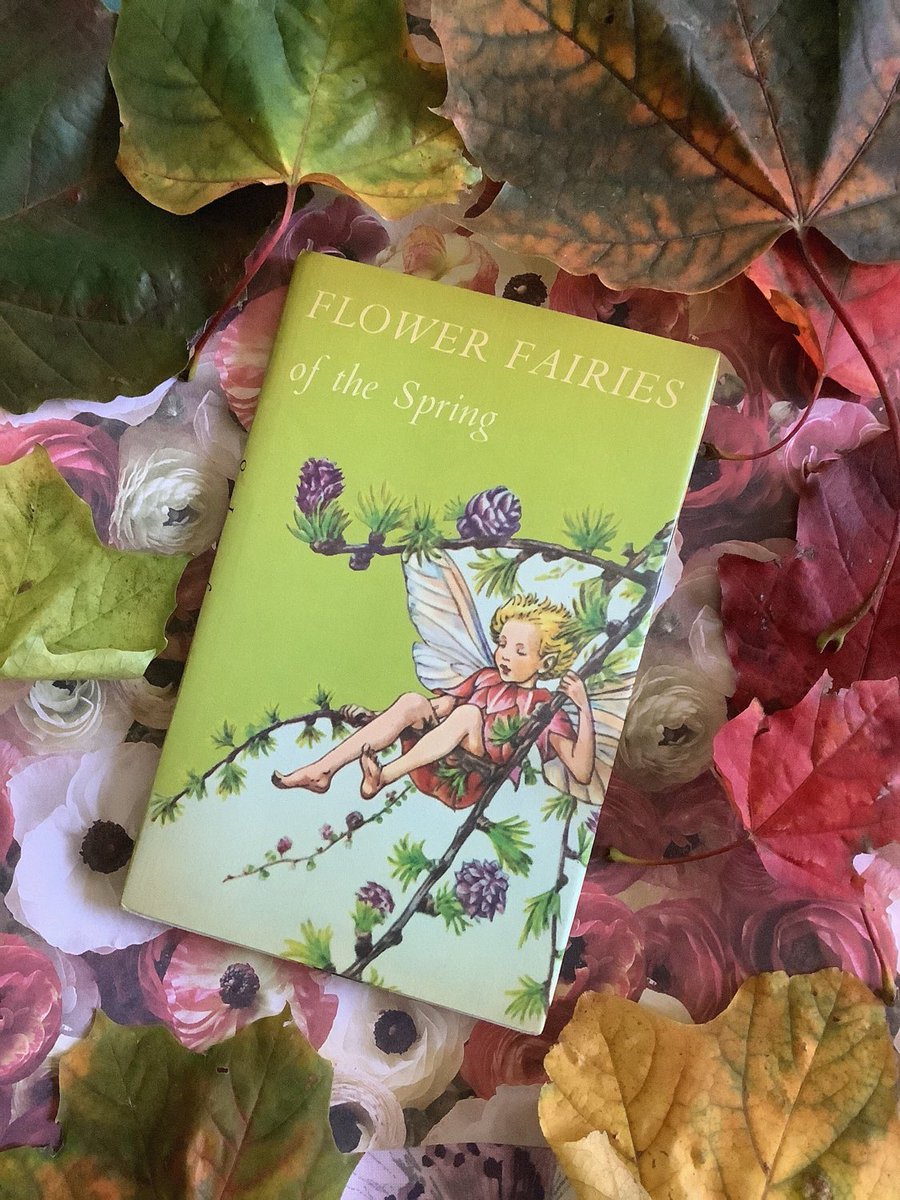 WatsonsVintage's tweet photo. A BEAUTIFUL #Vintage #Book and the PERFECT #Gift for a #FlowerFairies Lover in my #etsyshop RARE #1970s ‘Flower Fairies Of The Spring' by #CicelyMaryBarker in Hardback - Collectable Book with 24 Colour Plates #VintageBirthdayGift https://t.co/92ArisAXzZ #SpringFairies #PoetryFan https://t.co/TCd9M6nBBg