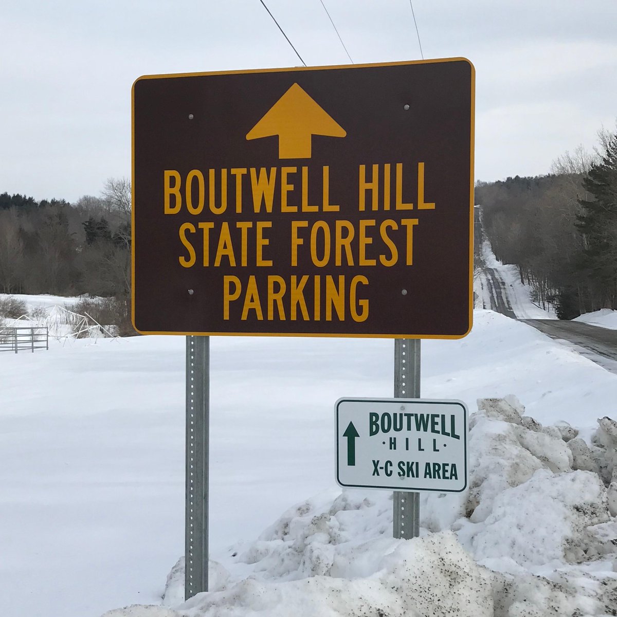 Join DEC Forester Theresa Draves and Friends of the #ChautauquaCounty Greenways for a First Day Hike Jan. 1 @ 1pm at the Boutwell Hill State Forest. More info: fb.me/e/295PdUrqQ
#HikeCHQ #ExploreCHQ #ExploreWNY #CHQ #LiveCHQ #OptOutside #QualityOfLIfeMatters #Trails #WNY