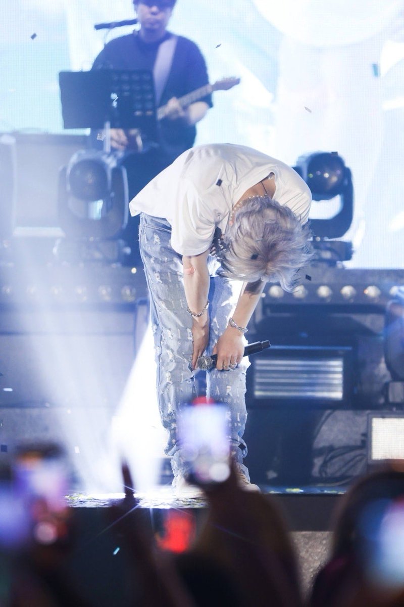 mybusybee0126's tweet photo. for the most talented singer who shines the brightest on stage
for the most humble person who never fails to show his gratitude
for then, now and the future
lets continue to grow together

#김재중데뷔19주년축하해
#Jaejoong19thAnniversary
#ジェジュンデビュー19周年おめでとう https://t.co/AEVWc4fHrz