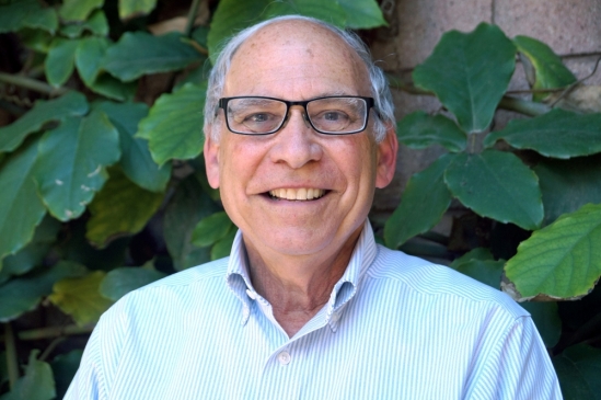 tmiket's tweet photo. 1/ An important aspect of creating content for learning involves decisions about how to present information by combining various multimedia elements. If you do this, you should know about Richard Mayer's research. 

Here is a thread summarizing some of the key principles 👇 https://t.co/La8c0MAxpn