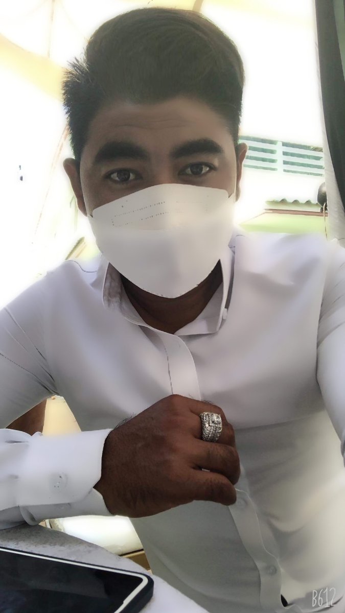 SuVency's tweet image. ខ្មៅចុឹងនាក់ណាយកយេីង!!