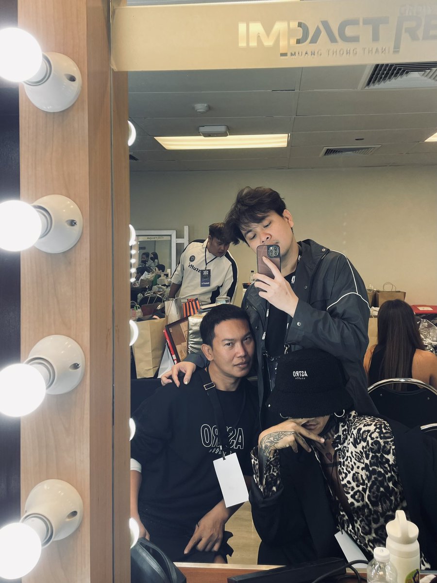 Boydtuan_'s tweet photo. โอเคเลอะ #BrightWinConcert https://t.co/vfKd6uT6Zg