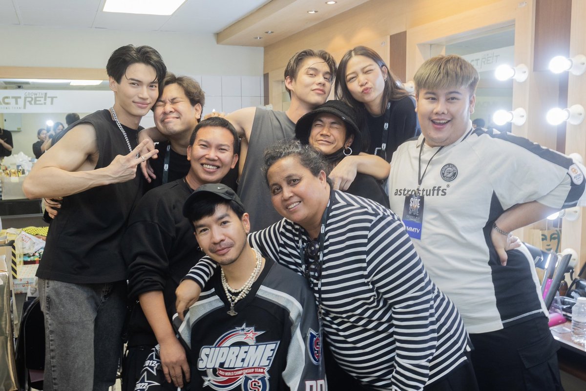 Boydtuan_'s tweet photo. โอเคเลอะ #BrightWinConcert https://t.co/vfKd6uT6Zg