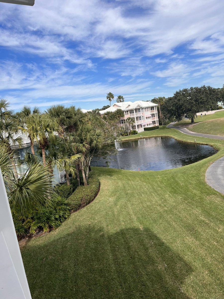 LunchinnG's tweet photo. I’m freezing my balls off in Florida! 😂 https://t.co/NjarHB52Pl