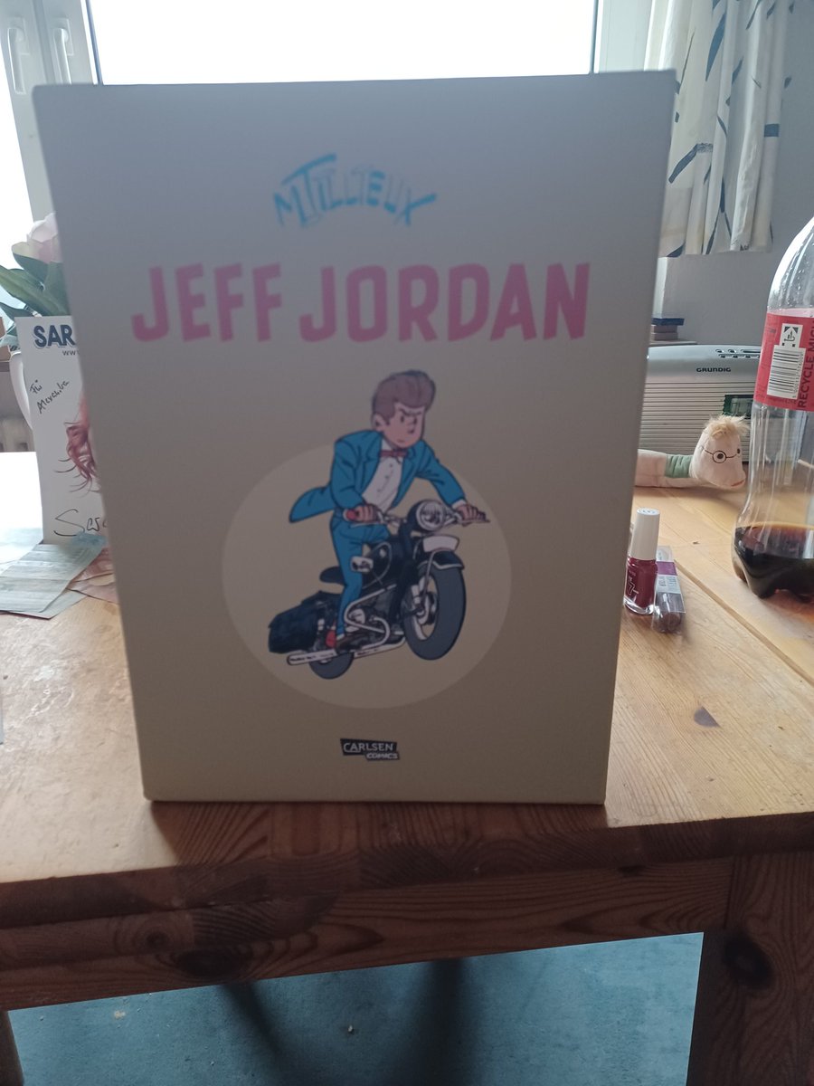 AlexandraBoisen's tweet photo. @ReadPackBlog Ich habe mir diesen tollen Schuber geschenkt
#jeffjordan #giljourdan #mauricetillieux https://t.co/rqcS0uxit1
