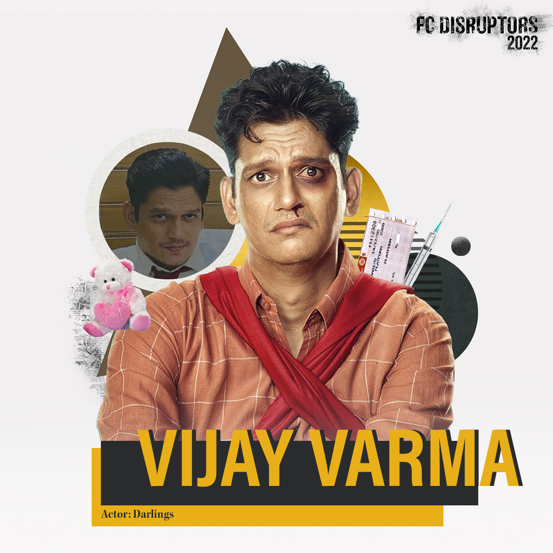 FilmCompanion's tweet photo. In 'Darlings', @MrVijayVarma plays Hamza, the abusive husband, as someone who is so ordinary, it’s creepy. Outside his home, he’s an unremarkable man who is frequently humiliated by his colleagues. #FCDisruptors
https://t.co/19b6Fgzh20 https://t.co/EuACcEUc0t