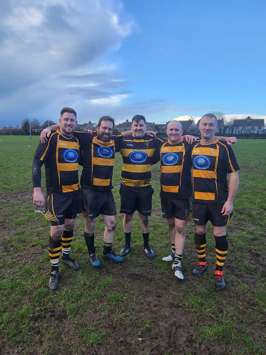 thebunsU10s's tweet photo. Well done to our u10 coaches and parents who played today and to our u10s players who came to support 👊💪🖤💛 

#oneclubonelove #bleedblackandamber #oldiesstillgotit https://t.co/cMIFtXxj9l