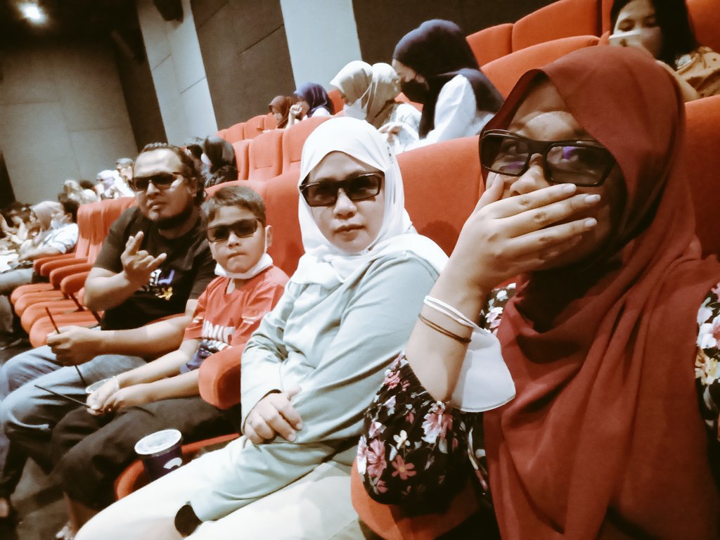 dwee_nana's tweet photo. Sesaat ada didunia 3D 
@Cinepolis @officialavatar https://t.co/rjHjjEIr3V