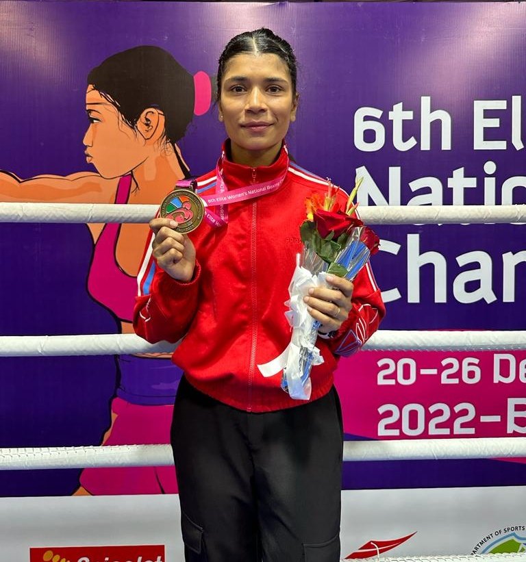 nikhat_zareen's tweet photo. It was an incredible year for me, winning 3 consecutive international gold medals and topping it off by winning the Elite women's national boxing championship gold medal. 🥇 https://t.co/JrqWdkKsp6