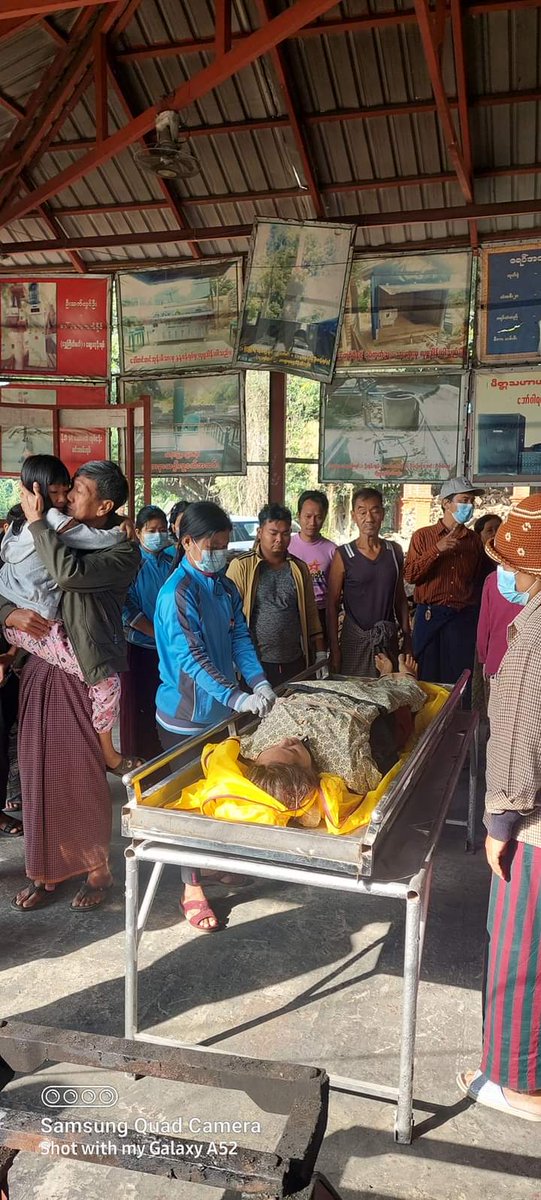 IrrawaddyNews's tweet photo. A 30-year-old mother was killed and two others injured when junta soldiers fired on a bus after a mine attack on regime trucks on the Mandalay-Monywa road last week, according to sources.
#WhatsHappeningInMyanmar https://t.co/f83GGuKJVW