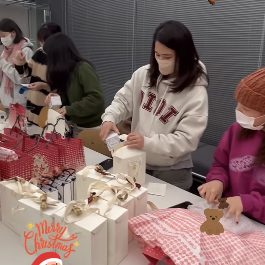 Tokki On Twitter RT haniphams Ador CEO MHJ Gave Chanel 10Corso tokki-on-twitter-rt-haniphams-ador-ceo-mhj-gave-chanel-10corso