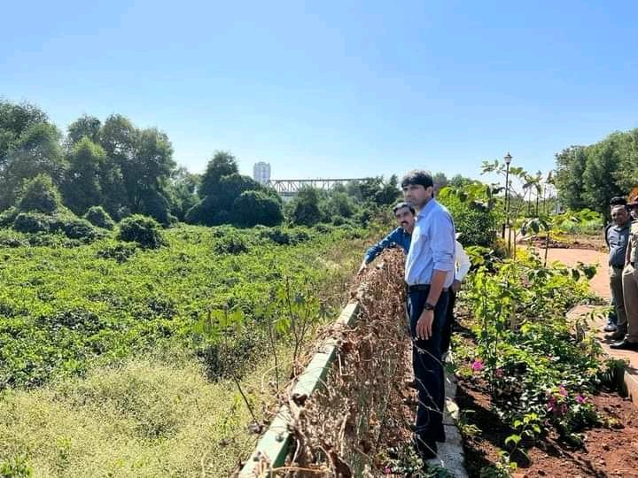 Ritiika Singh (@ritiikasingh) on Twitter photo Abhijit Bangar sir is doing fantastic job in inspecting various works in <a href="/TMCaTweetAway/">Thane Municipal Corporation - ठाणे महानगरपालिका</a> #thane Abhijit Bangar sir is doing fantastic job in inspecting various works in <a href="/TMCaTweetAway/">Thane Municipal Corporation - ठाणे महानगरपालिका</a> #thane