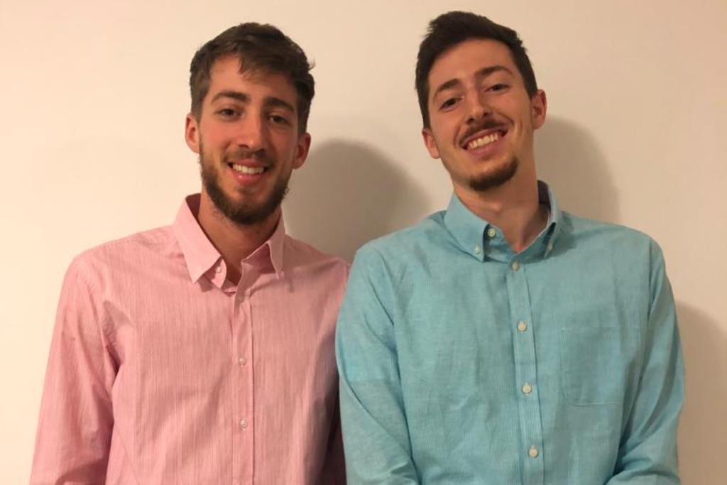 CompeticionFEB's tweet photo. 🎙 Reportaje #LEBOro: Aleix y David, la "Font de l'anotació" nacional 🇪🇸

▶ Los mayores anotadores nacionales de #LEBOro y #LEBPlata, reunidos por Navidad 🎄

⛹️‍♂️ @font_aleix - @basquetcoruna
⛹️‍♂️ @davidfontrodri - @BahiaSanAgustin

📝 Reportaje completo ⬇
https://t.co/jEUF5SAd4u https://t.co/ElX5VDowob