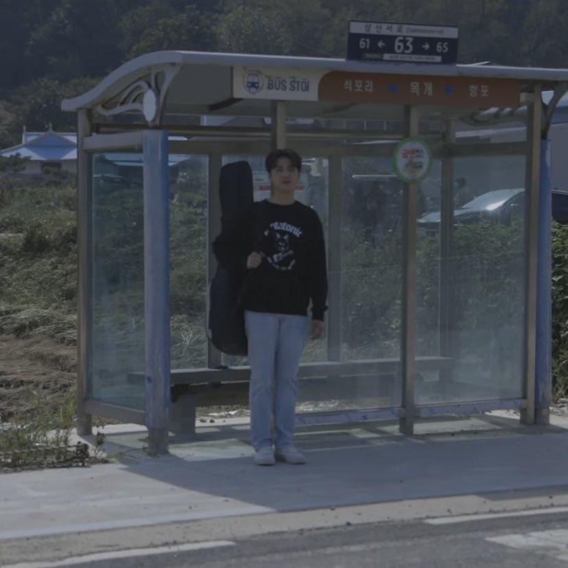 저벅저벅..
뭘까?