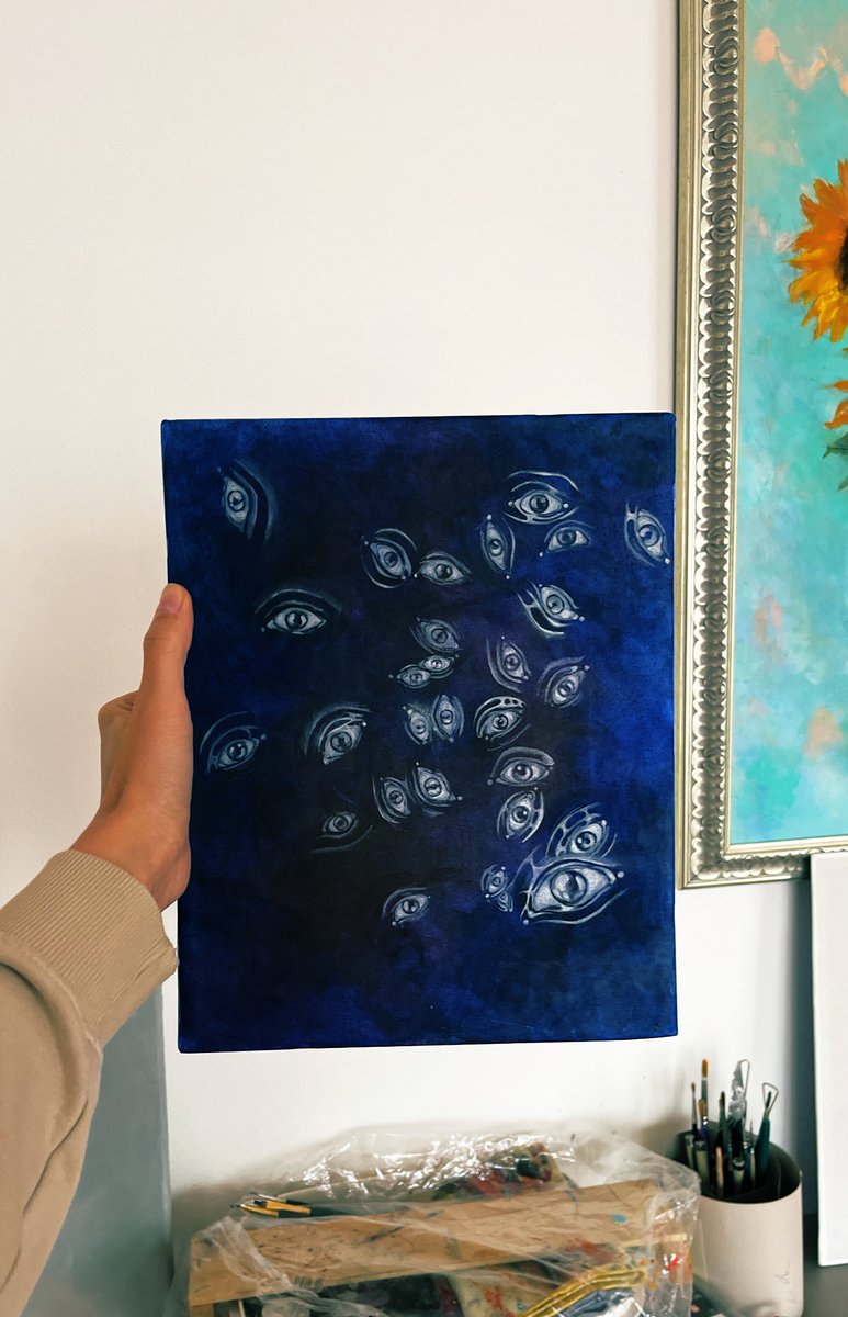 Many eyes that look inside the soul and before them it seems you are naked! 👁👁👁

OMG 😅 my feelings are the same 

What about you? 🕊