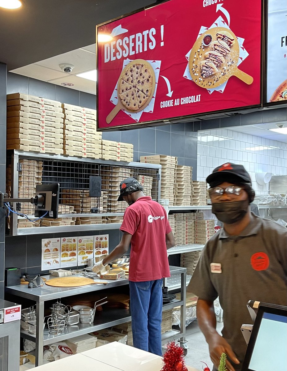 Pizza Hut s’est installé à Akanda #gabon #pizzahut #akanda #lovegabon #pizza #restaurants #amazinggabon