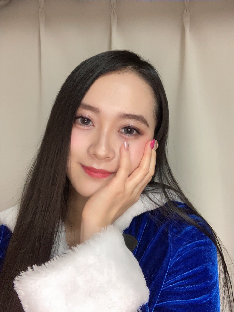 Mona_MoHa315's tweet photo. みなさん、いつもありがとうございます。😌♡

審査対象となるツイートは
１２／２９  １８：００以降のツイートのため、その日以降に投稿した固定ツイートにRTしていただければ幸いです！☺️💕

みなさんのおかげで精進できております！𝑇ℎ𝑎𝑛𝑘 𝑦𝑜𝑢🔥

#XAnime声優AD 
#SHOWROOM
#MerryChristmas https://t.co/5TWIGuDrua