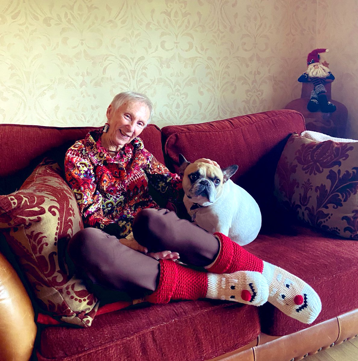 Merry Christmas 🎄 This is the oldest and the youngest of our family.