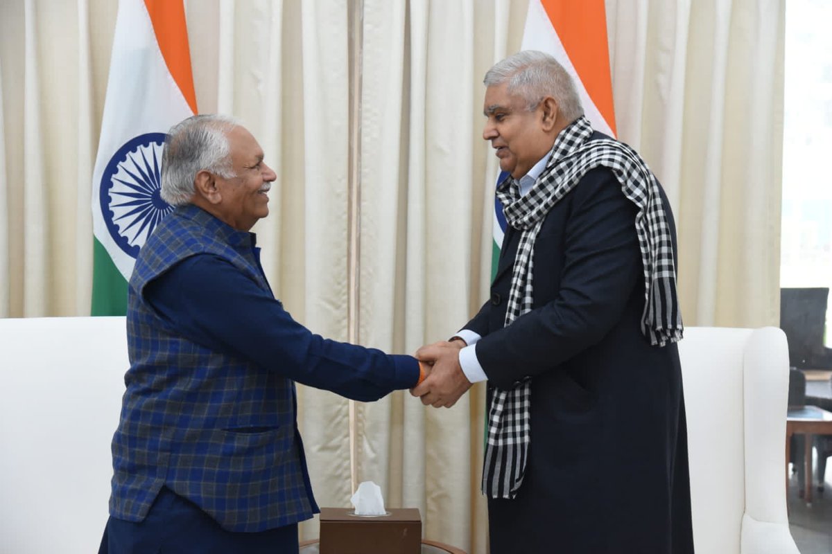 pachouri_office's tweet photo. आज नई दिल्ली में महामहिम उपराष्ट्रपति जी से उनके निवास पर सौजन्य भेंट हुई।पुरानी स्मृतियाँ ताजा हुईं। सौहाद्रपूर्ण वातावरण में विभिन्न विषयों पर बात हुई।
⁦@INCMP⁩ ⁦@VPSecretariat⁩ https://t.co/9cyDw7VxD2