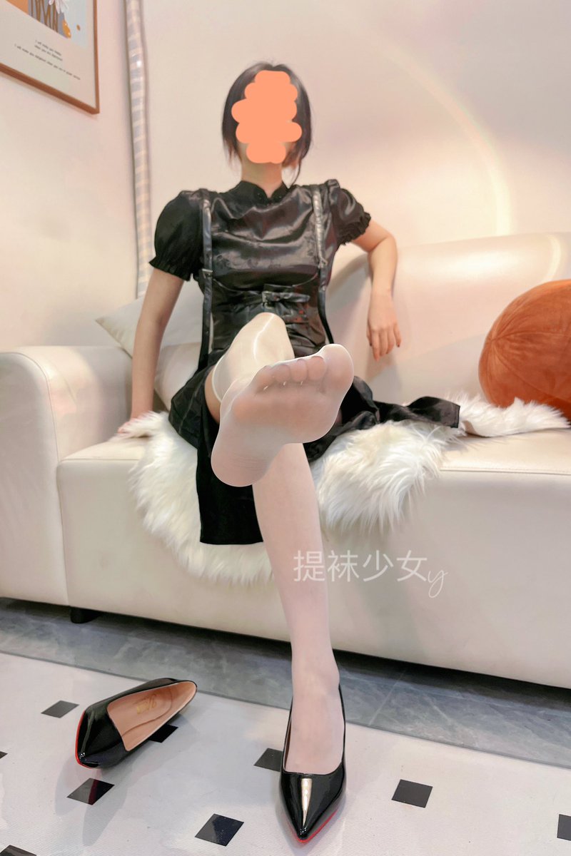 过年圈里全是福利 而且这估计是优惠的最后一波了，现在不来准备什么时候来

@jiaoshiwb 谢谢脚师傅 https://t.co/RW8ha3vukO