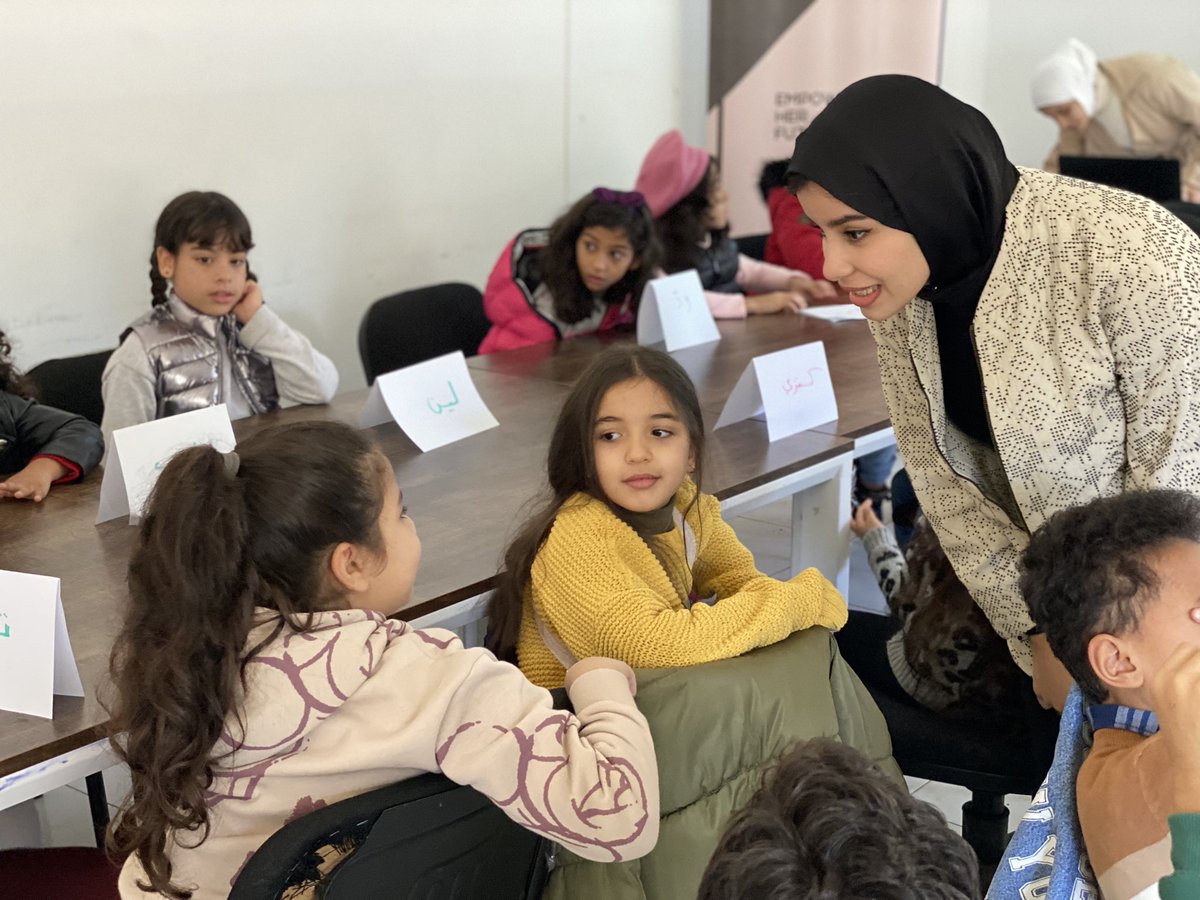 Najla_Missalati's tweet image. Teaching kids (6-9 years) #Algorithms can be a challenge and it’s completely different than teaching older kids. We are proud of @donygatech her TP went smoothly #OperationCode @Shecodes2018 @CanEmbLibya