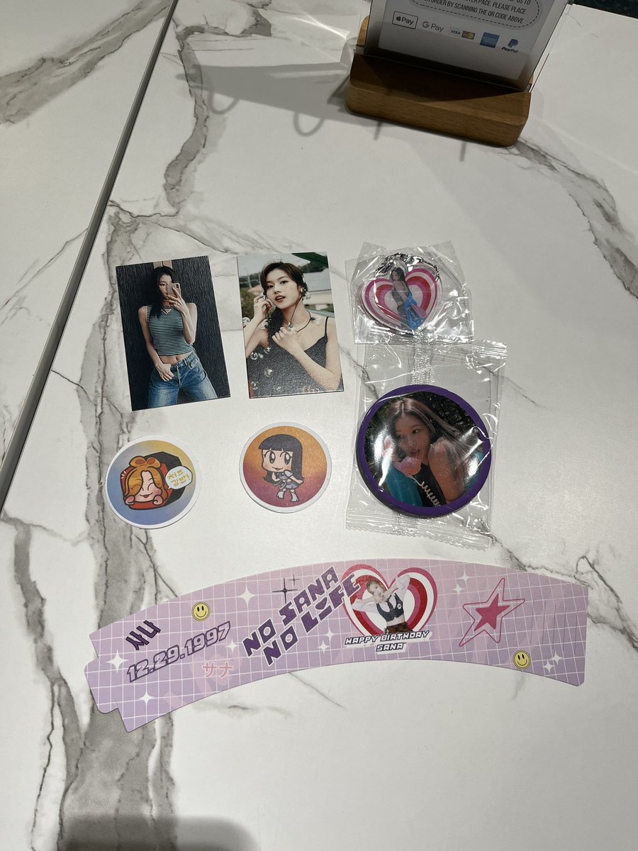Lunagazer21's tweet photo. 😄When down to @klandcafe For Happie Sana Day😊, All Onces do drop by to support support.😊 Nice desserts😋, friendly admins 😊and freebies too👍🏻

Thanks you hosts and admins for organising this event.
@nayeonslave_ @yoojichaeng @StuckOnTwice247 @twice_seung https://t.co/RArhlhBsbM
