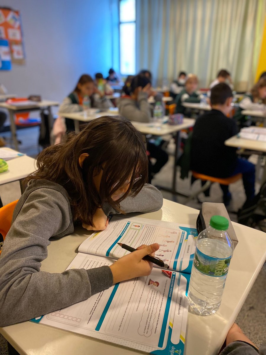 Şişli Doğa Ortaokulu DOKAP derslerinde hem eğleniyor hem de öğreniyor. Okuduğunu anlama ve yorumlama becerileri gelişiyor.