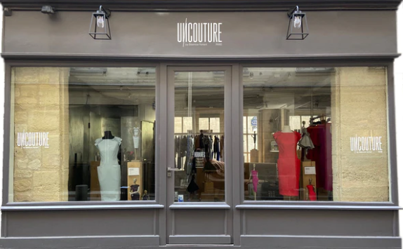 Uncoutureparis's tweet photo. Our store will be closed until January 10th, see you in 2023, come and meet us in Saint-Germain les Prés, in Paris !

#Paris #Fashionhouse #businesswomen https://t.co/XNe6mB9hfM