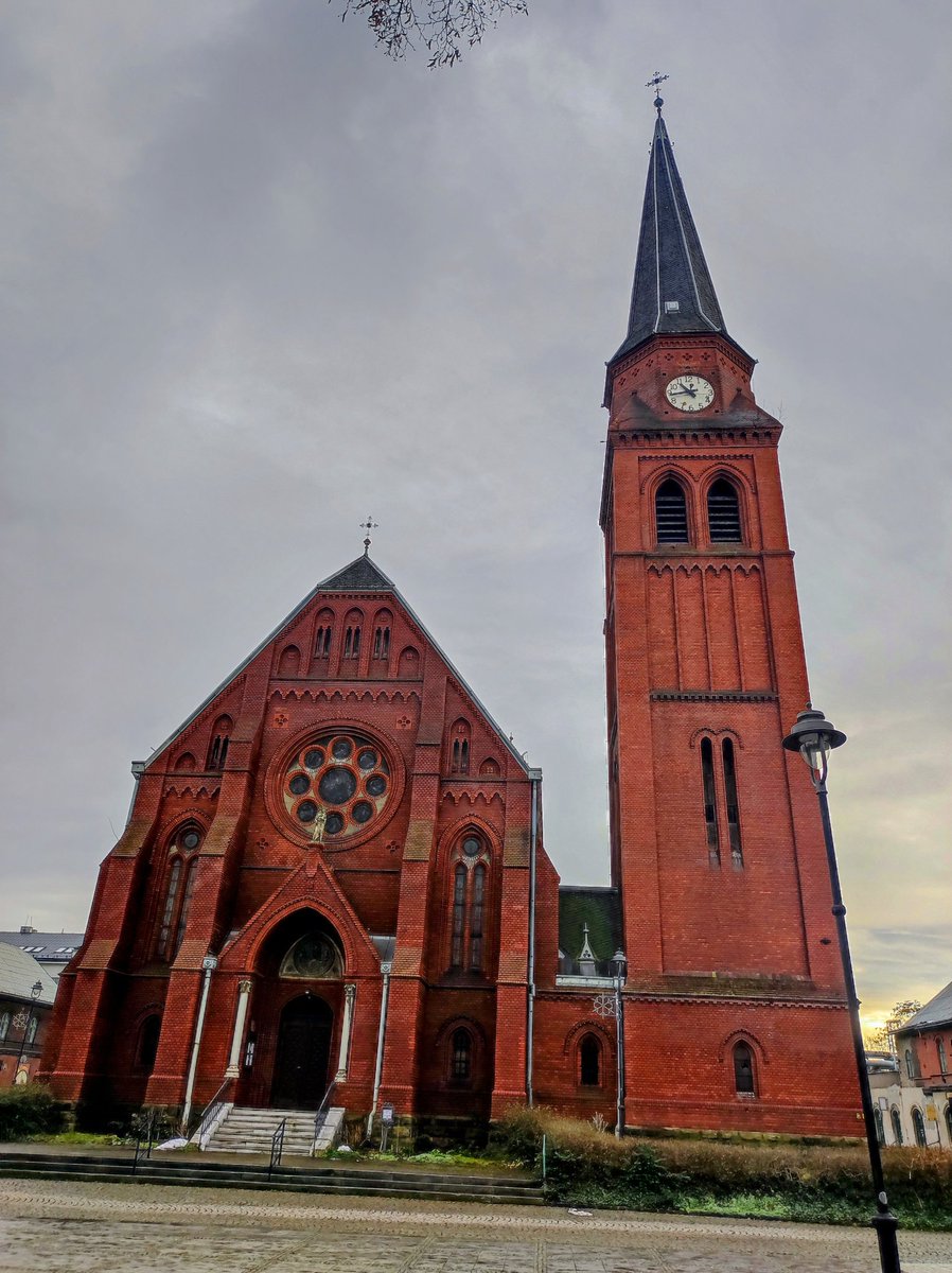 Sima_Ondra's tweet photo. Štěpánská procházka po ostravských chrámech 😇⛪
Kostel sv. Pavla Ostrava - Vítkovice
1886. https://t.co/nN6Qakl612