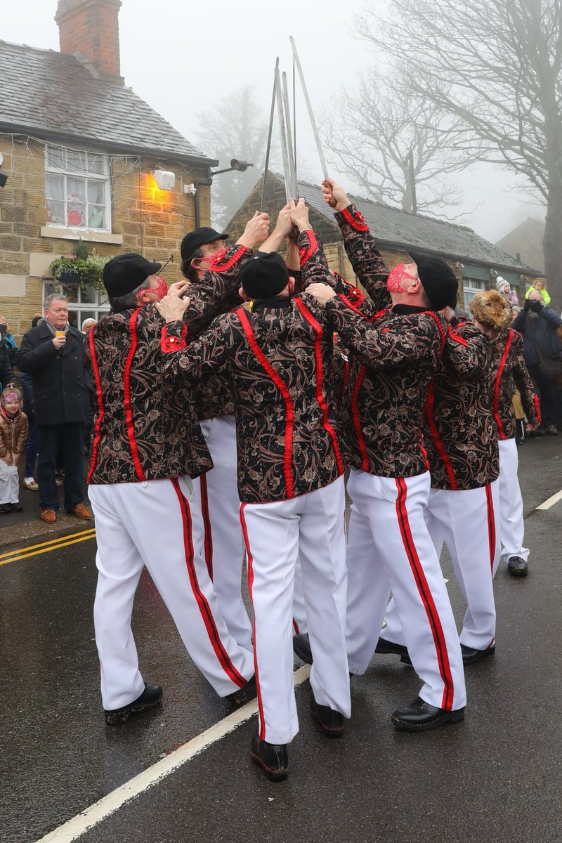 Just an hour to go until we dance outside the Old Harrow at 11am. It’ll be our first Boxing Day since we lost Dave Brookes, so it’ll be emotional for us, but we are so happy to be continuing this important event that means so much to folk tradition and the local community.