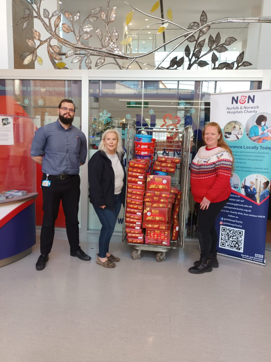 onestopstores's tweet photo. 2 of our Norwich store managers Nikki & Yvonne donated a tub of Chocolates and a box of Biscuits to each ward at the Norwich & Norwich Hospital, ensuring our hard-working #NHS colleagues had some Christmas goodies to enjoy over the festive period.
#OneStop #OneStopCommunity https://t.co/BHZpEczm2u