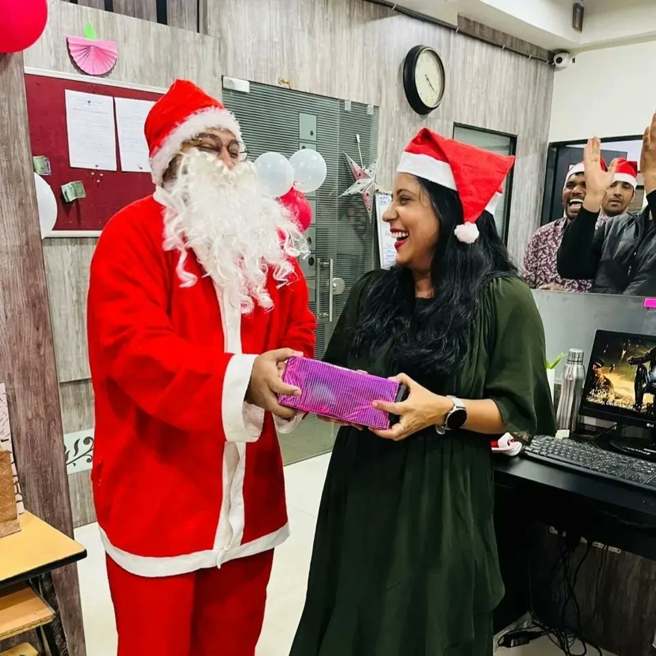 GIntegrates's tweet photo. Have yourself a Merry little Christmas❣️
.
#christmas #holidayseason #newyear #christmascake #officechristmas #christmastime #elf #santa2022 #goodvibes #happiness #december #colleaguegoals #instatoday #gravityintegrates #worldwidetranscripts https://t.co/XIO3nzcAy4