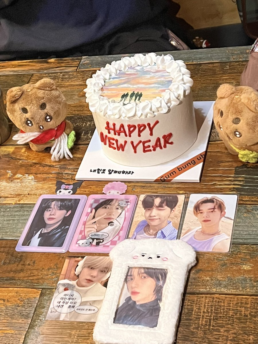 gangdailz's tweet photo. 짱바투 컴백 파이팅 2023년 파이팅 ♡ https://t.co/IxPRUXFSME