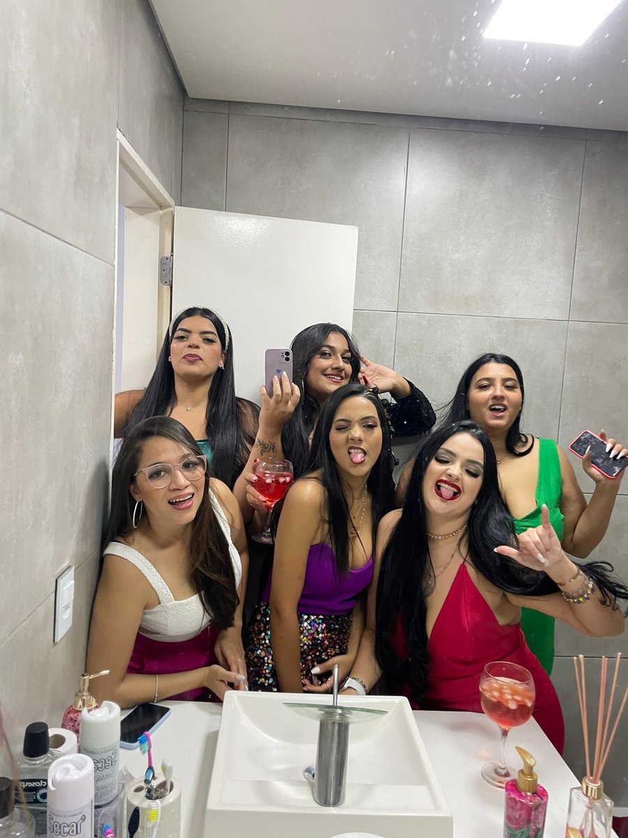 modobrubs's tweet photo. Meu Deus eu amo demais ❤️ kkk https://t.co/92U8H86saL