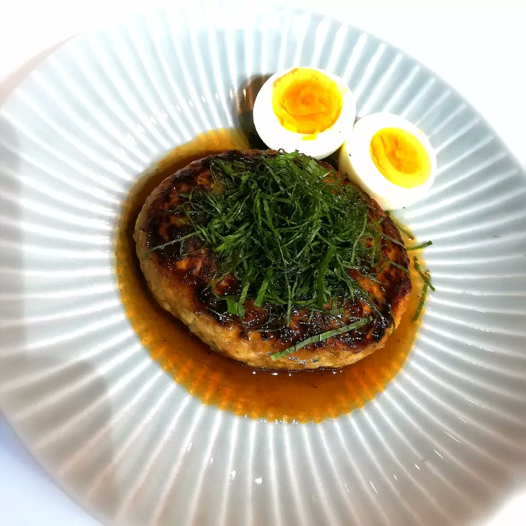 idecchikitchen's tweet photo. #豆腐ハンバーグ
#ハンバーグ
#ヘルシー
#料理
#ヘルシー料理
#ポン酢
#ポン酢とろみ
#玉子
#波佐見焼
#陶器市
#いでっちキッチン
#うまい
#無限
#ちかっぱうまい
#Instagram
#レシピ
#大葉
#ふわふわ
#ジューシー
#米がすすむ
#料理好きな人と繋がりたい 
#たのしい
#うまい
#トレンド
#新しい
#New https://t.co/SMicN6GVvL