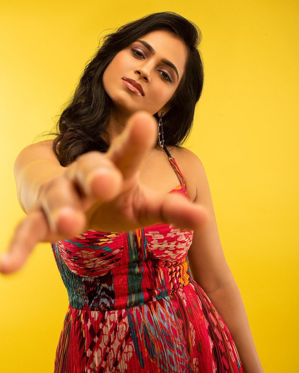TrackMusics's tweet photo. Attitude is a little thing that makes a big difference. #RamyaPandian ❤️🔥
.
.
#Actressimages #LatestImages #TamilActressImages #TrackMusics https://t.co/AdGJ4QUU6o