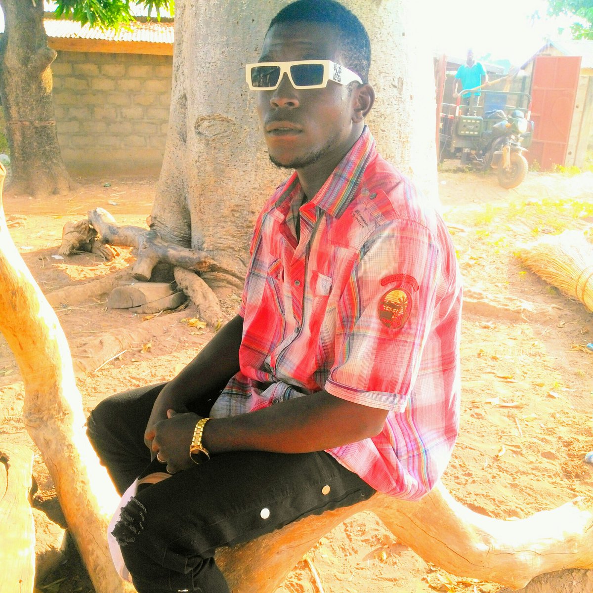 NbessR tweet picture