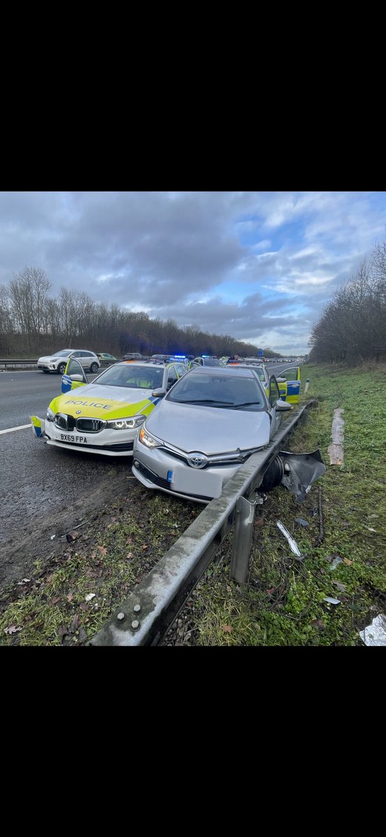 wickofwar83's tweet photo. Busy Christmas Day including this stolen vehicle failing to stop - pursued by borough officers and RTPC TPAC. Vehicle done the unthinkable doing a U-turn on M11. Tactical contact used to end pursuit and protect the public. Driver in custody #TDJ @metpoliceuk @NPASLondon https://t.co/4kuyg7tm62