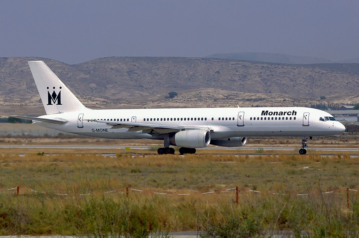 BOEING 757 at <a href="/ALC_Airport/">Aeropuerto Alicante-Elche Miguel Hernández</a> !!!

 🎉 "40th Anniversary Boeing 757" 🎊 (December 21, 1982).