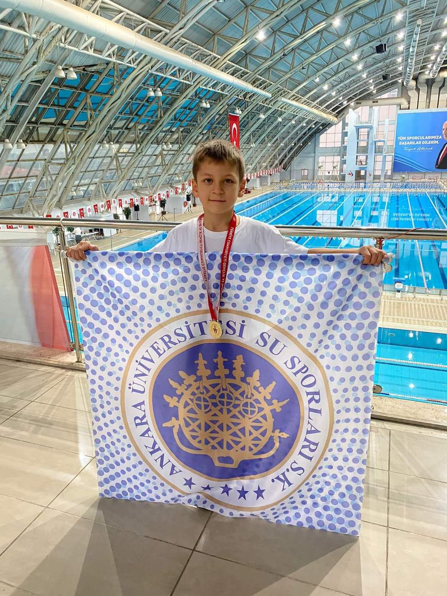 ElmadagMEM's tweet photo. Gururumuz Kartal Türkiye 2.’si💫
👏👏👏 🏊🏻‍♂️🏊🏻‍♂️🏊🏻‍♂️

7-8 Yaş Ulusal Gelişim Ligi Yüzme Şampiyonasında Türkiye 2.’si olarak hepimizin göğsünü kabartan Şehit Ersin Utlu İOO 2. Sınıf öğrencimiz Kartal Erce HİTAY’ı gönülden kutlarız.

@alpertanrisever @Harunfatsa @aytac_ozel06 @MemAnkara https://t.co/uZuYzRdr2w