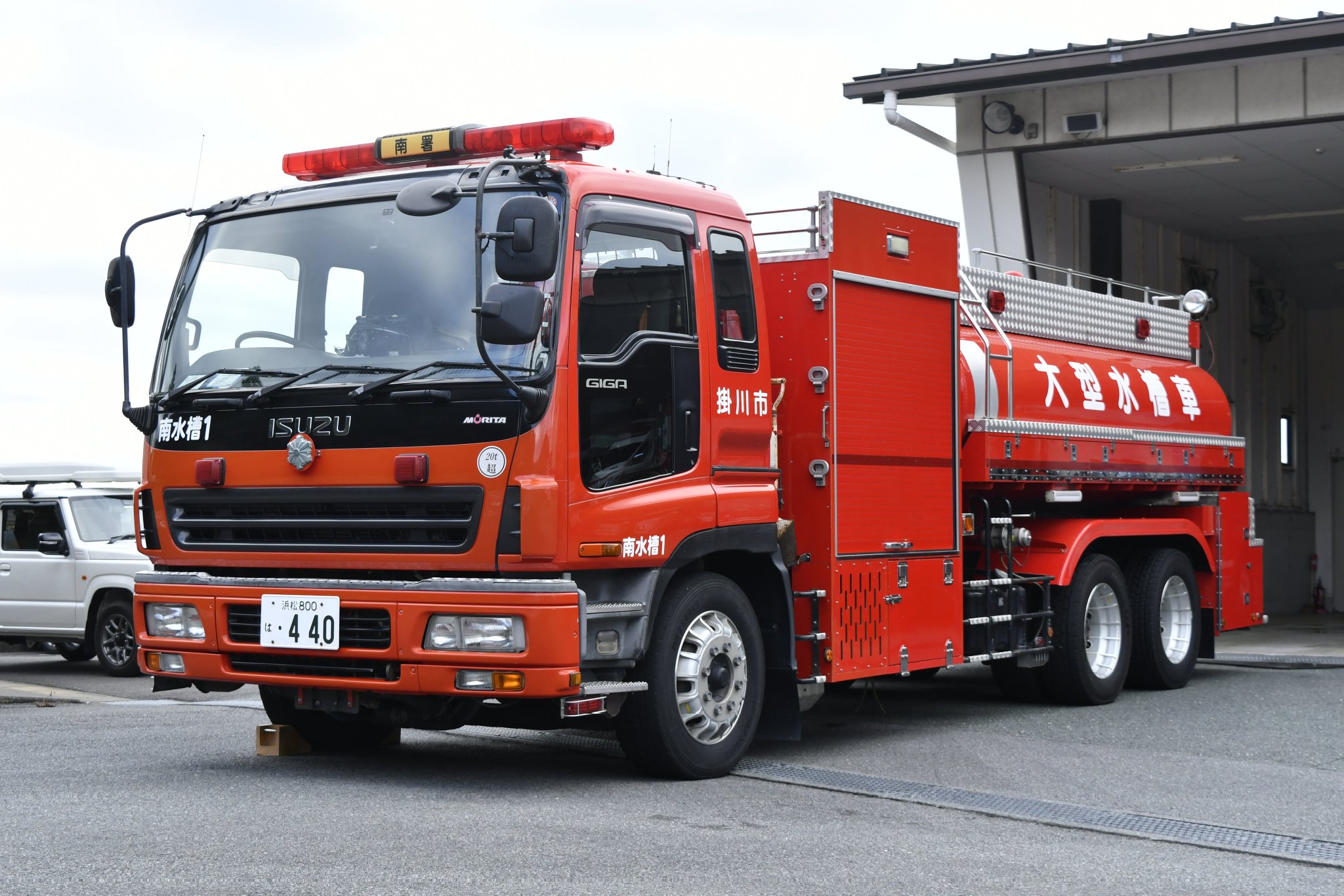 Fk5hwZ_akAES_pI.jpg:large