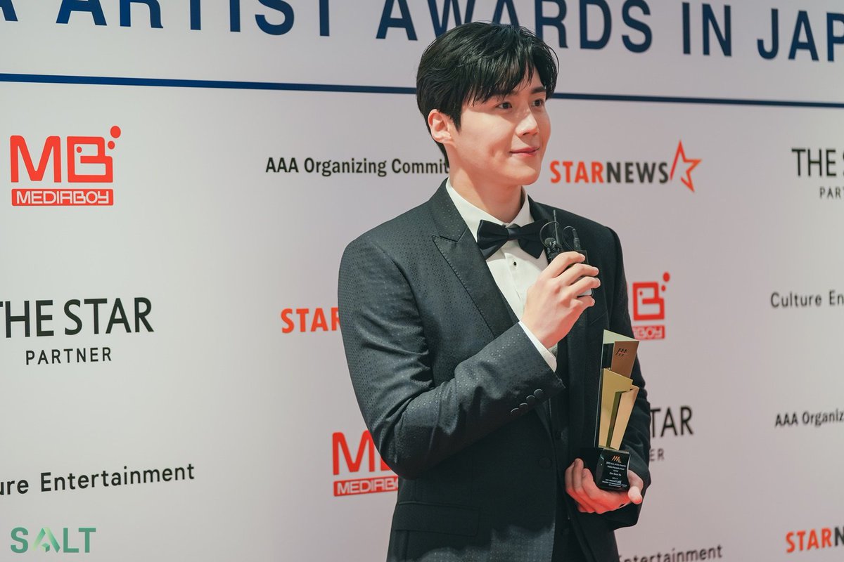 2013_SALT's tweet photo. '2022 Asia Artist Awards IN JAPAN' 속
김선호 배우의 빛나는 순간들🏆
-
#김선호 #Kimseonho #AsiaArtistAwards #AAA https://t.co/VMJjxmCPPP